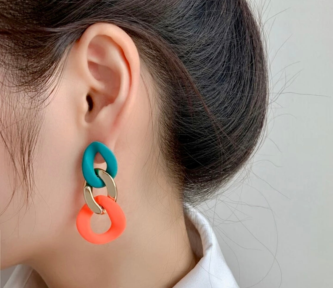 Mesmerize earrings