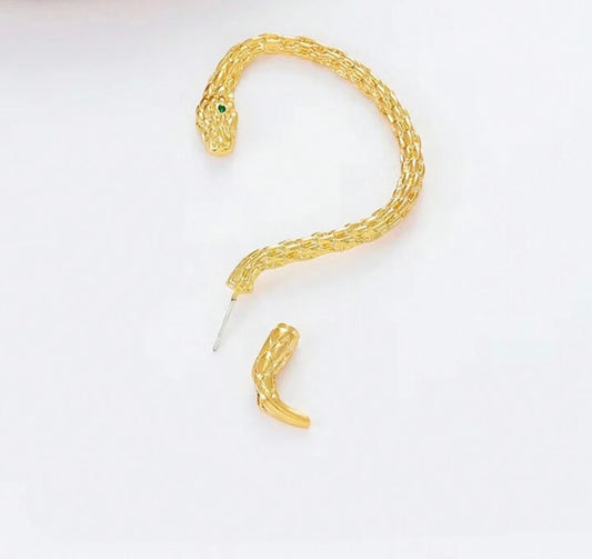 Ear cuff- 🐍